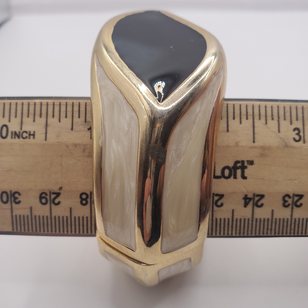 Cuff Bracelet - Picture 6 of 7